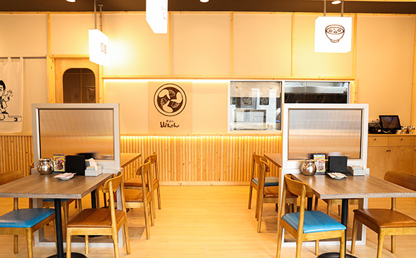 タイ ファブ　アベニュー店